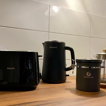 Grosszuegiges 1 Zimmer-apartment Mit Badewanne *