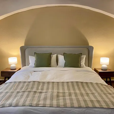 Grosszuegiges 1 Zimmer-apartment Mit Badewanne アパート