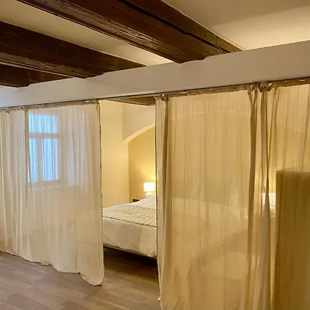 Grosszuegiges 1 Zimmer-apartment Mit Badewanne * Pirna
