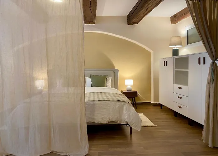 Grosszuegiges 1 Zimmer-apartment Mit Badewanne